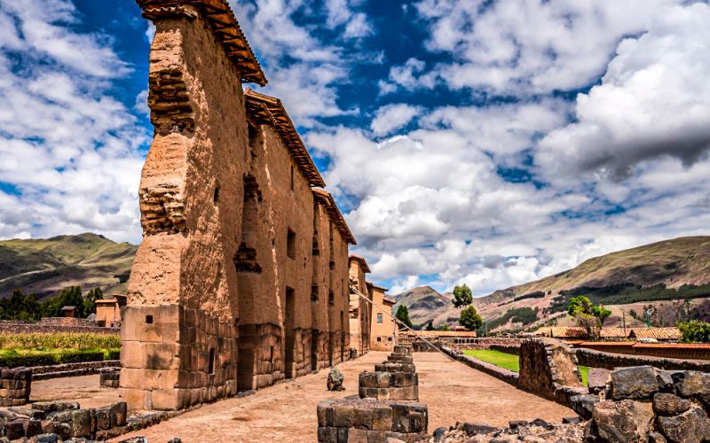 Complejo Arqueológico de Raqchi